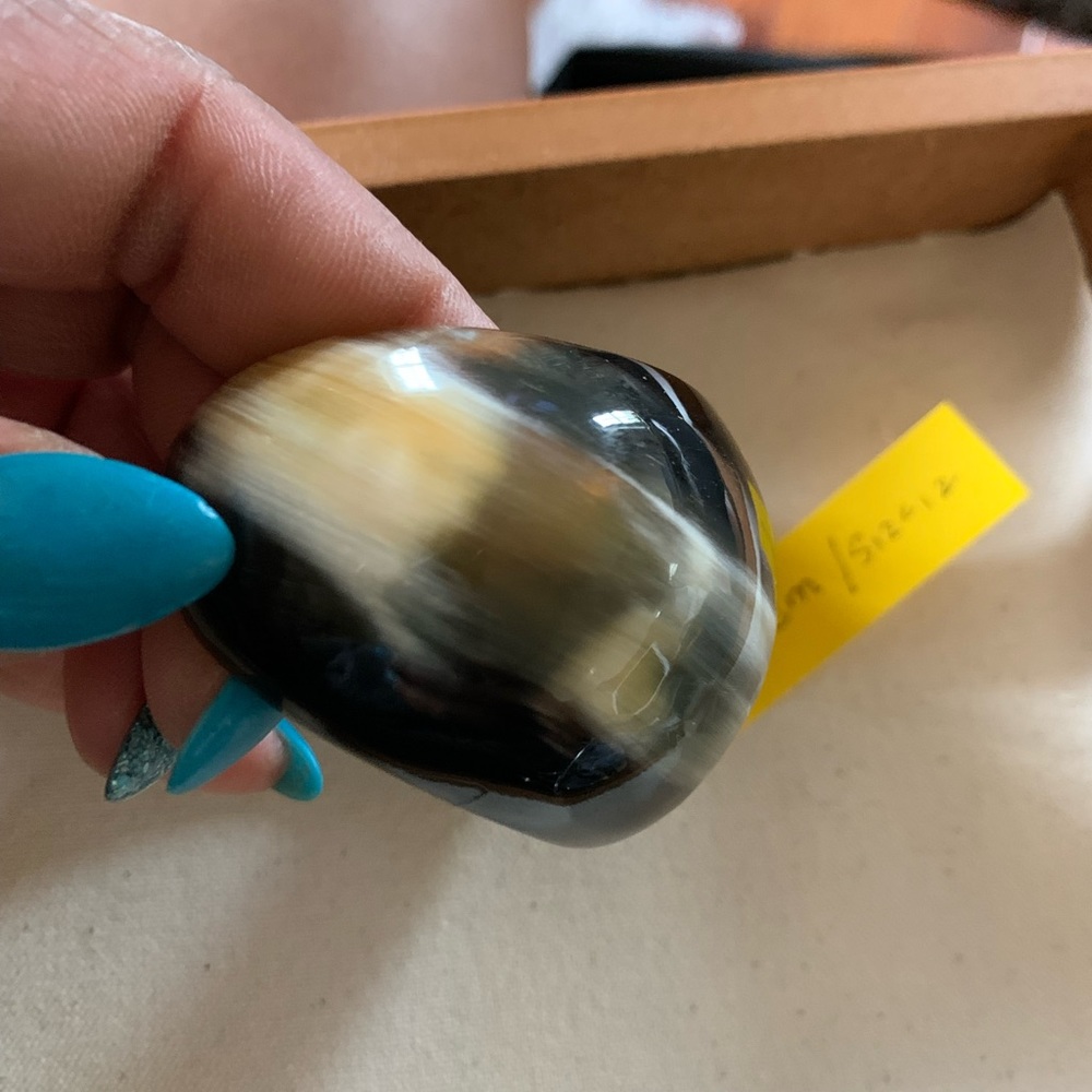 Natural Buffalo Horn cuff - Picture 7 of 8